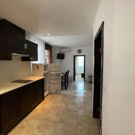 In The Cliff & **** Obzor