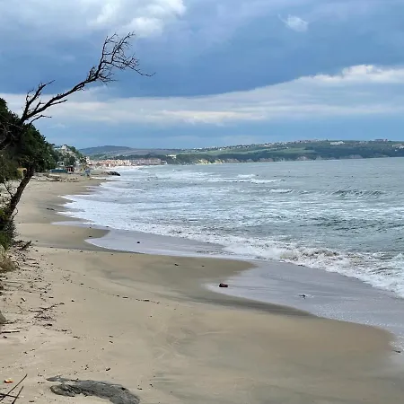 In The Cliff & **** Apartamento